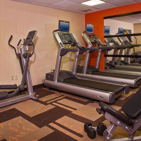 Courtyard By Marriott Richmond West Hotel Dumbarton Eksteriør billede