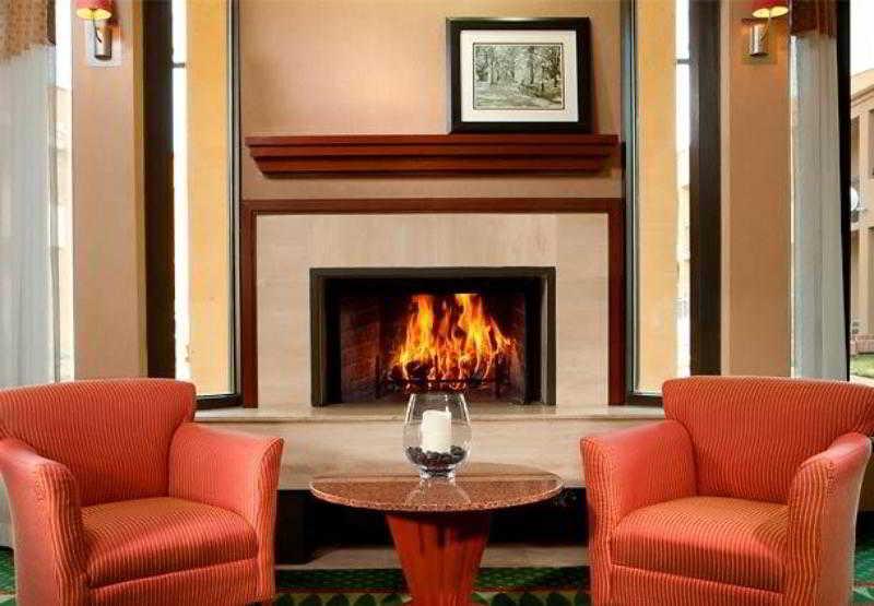 Courtyard By Marriott Richmond West Hotel Dumbarton Eksteriør billede